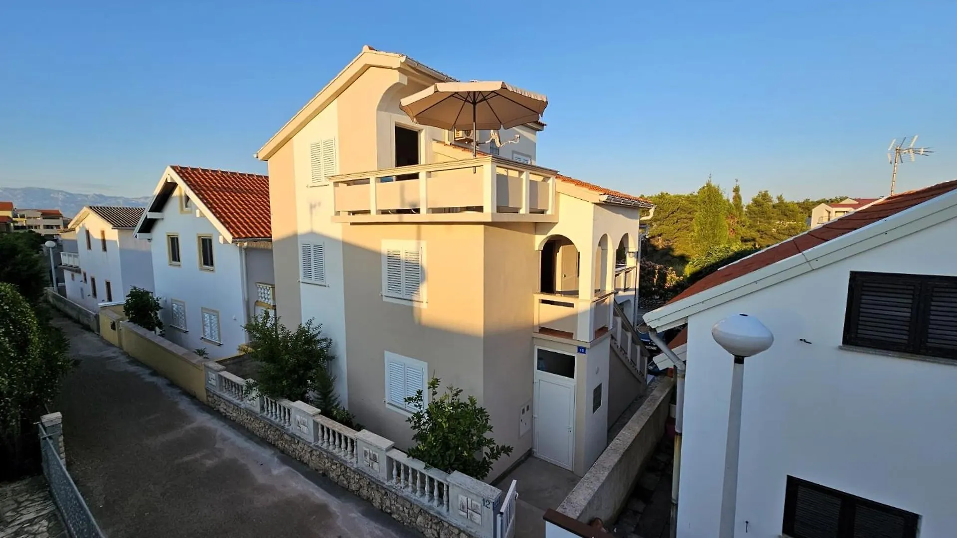 Apartment Apartmani Juric Vir