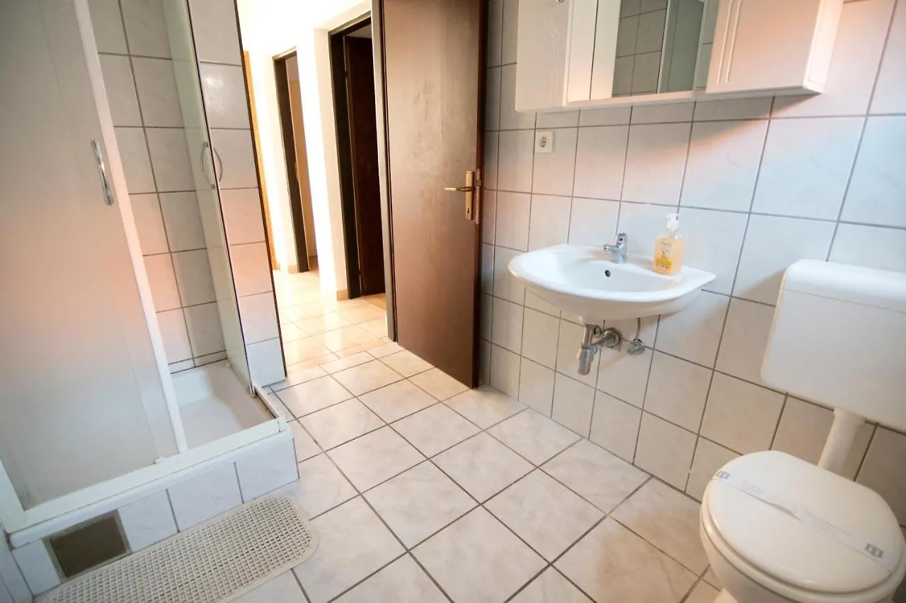 Apartmani Juric Vir 0*,