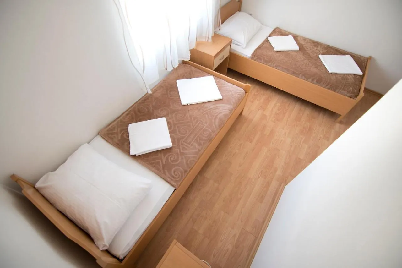 Apartment Apartmani Juric Vir