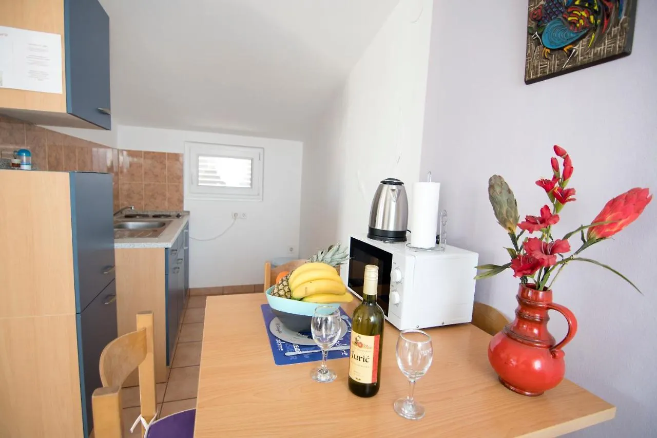 Apartmani Juric Vir Apartment