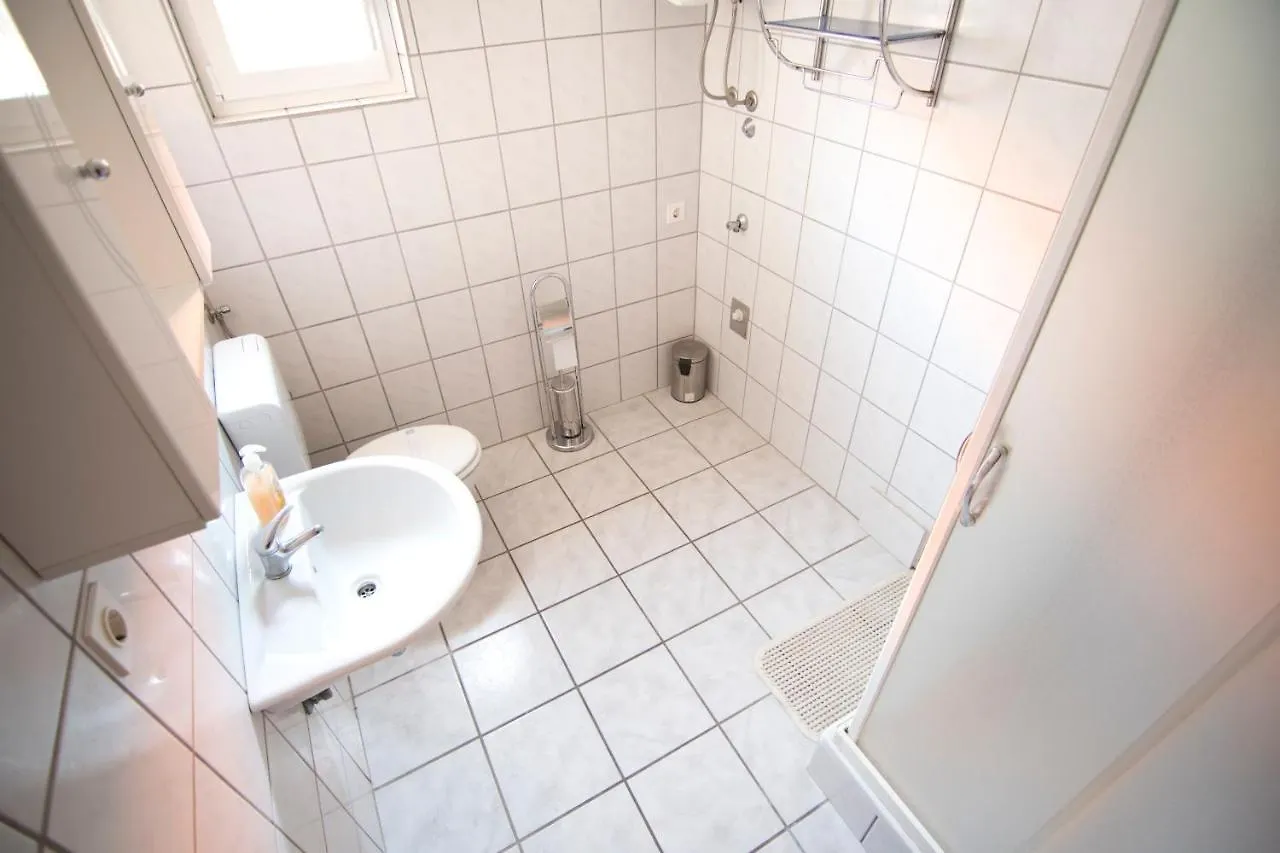 Apartment Apartmani Juric Vir